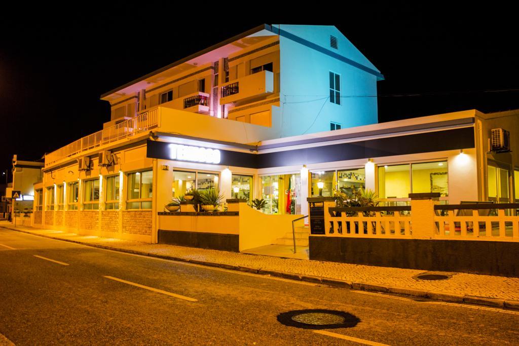 Hotel Teimoso فيغيورا دا فوز المظهر الخارجي الصورة